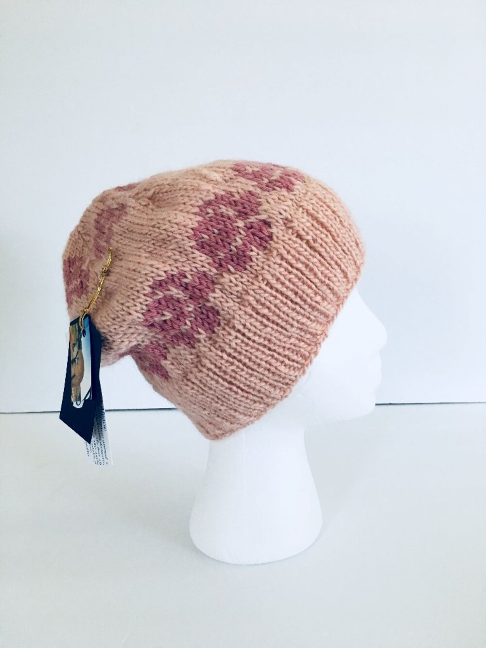 NWT. Adult Pink Shades Slouchy Beanie. Handknit @NatureKnittingStudio. 55%Wool.